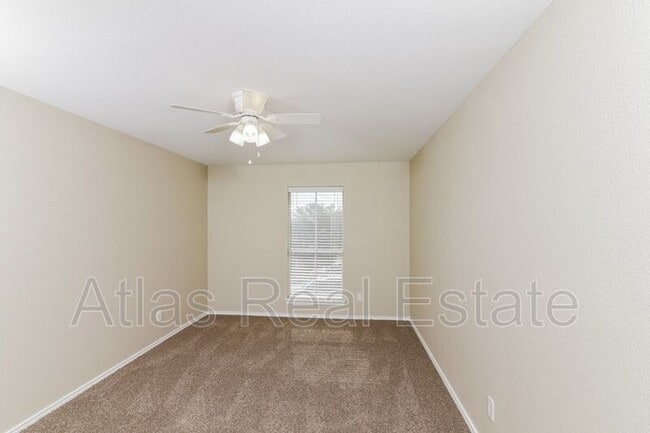 Building Photo - 261 Perch Manor