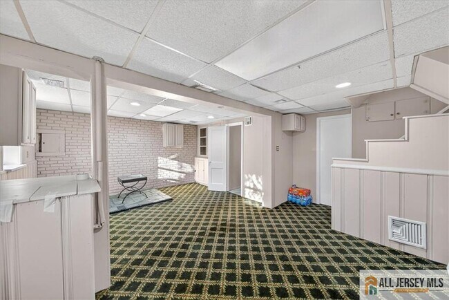 Building Photo - 6 Dundar Rd