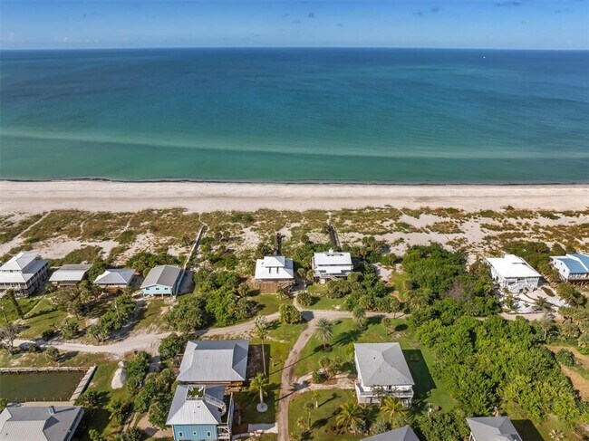 Building Photo - 9498 Alborado Rd