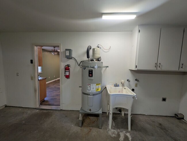 Building Photo - 3 Bedroom House in the Pernie Trail Park N...