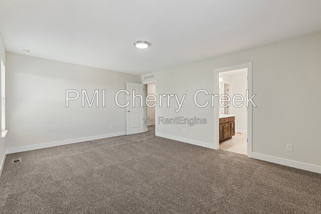 Building Photo - 5948 N Odessa St