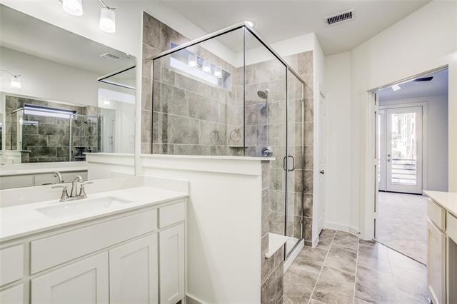 Building Photo - 1420 Navasota Trail