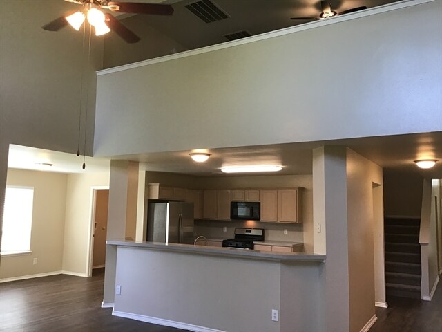 Building Photo - 4706 Buescher Ct