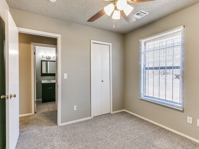 Building Photo - 3 Bed/2 Bath Home in Midwest City
