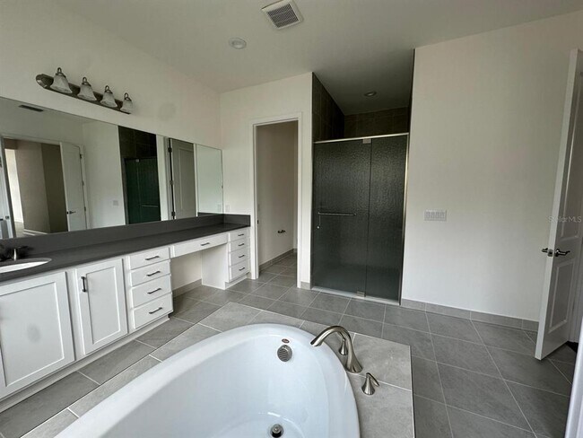 Building Photo - 32240 Mahogany Valley Dr