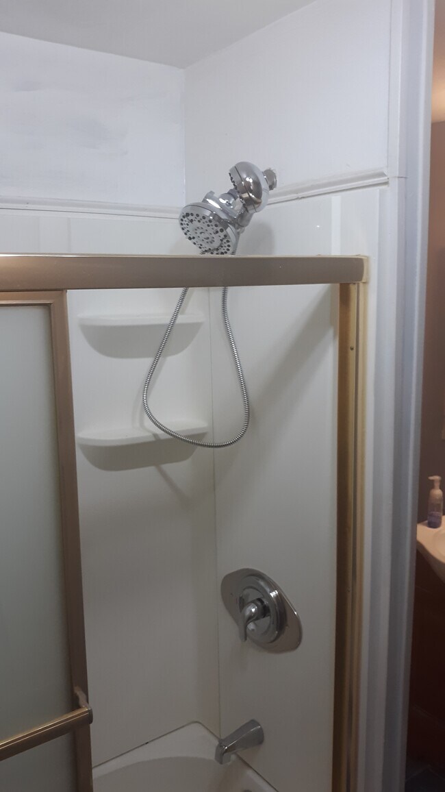 Interior Photo - 32 Curtis Avenue