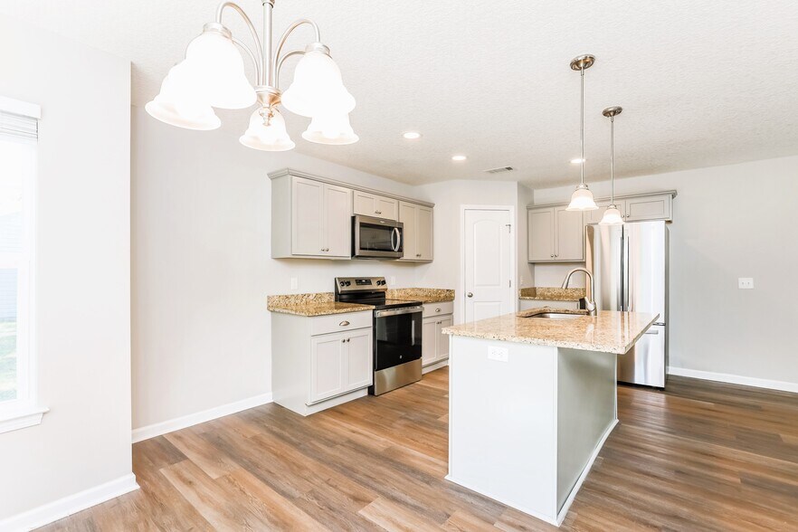 Building Photo - 160 Callie Cir