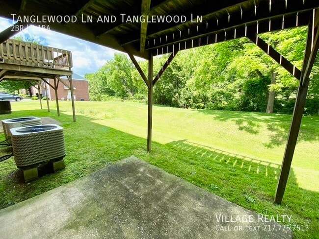 Building Photo - 442 Tanglewood Ln