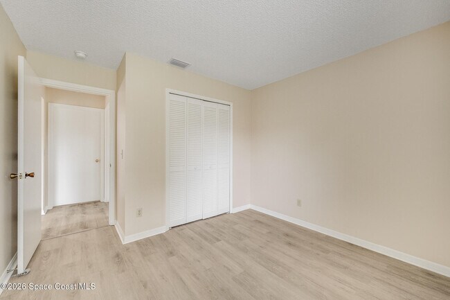 Building Photo - 2540 Wild Wood Dr