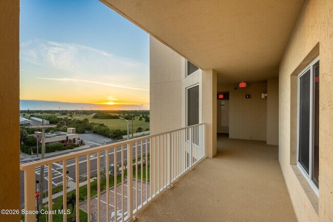 Building Photo - 1025 Jimmy Buffett Mem Hwy