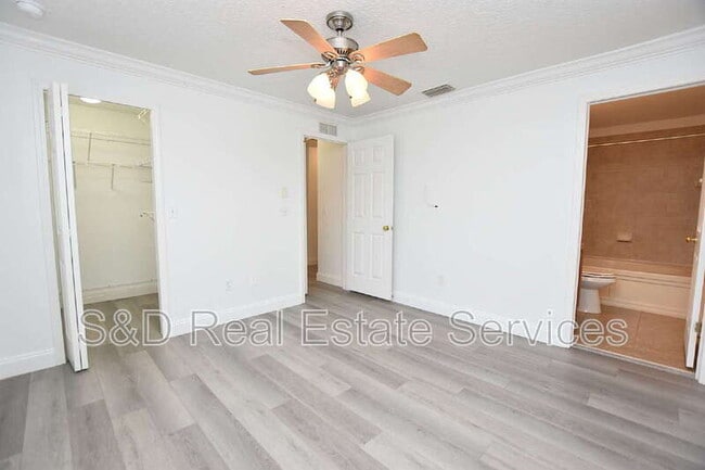 Building Photo - 5365 River Rock Rd