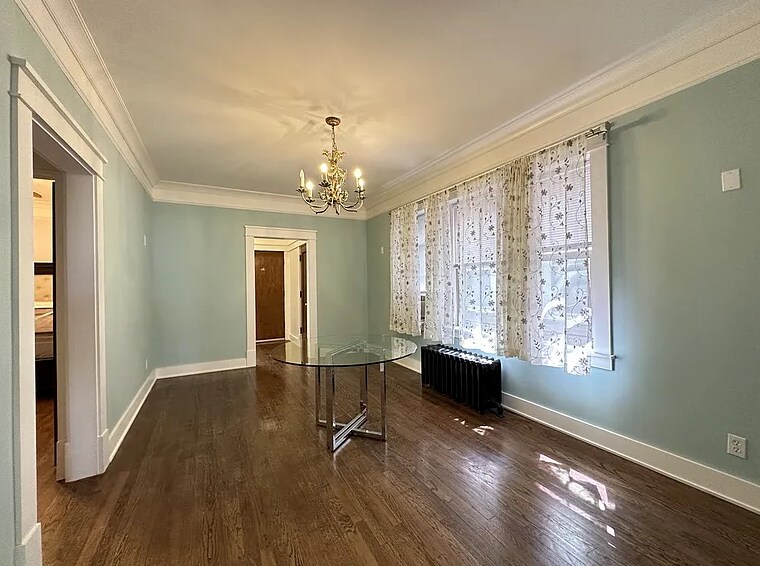 Building Photo - 5024 N Ridgeway Ave