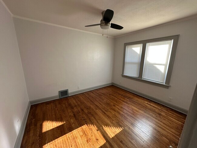 Building Photo - 5414 Brooklyn Ave