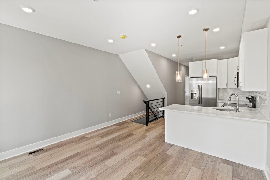 Building Photo - 2112 N 8th St