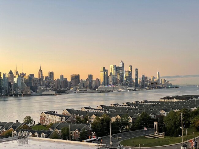 Building Photo - 7000 Boulevard