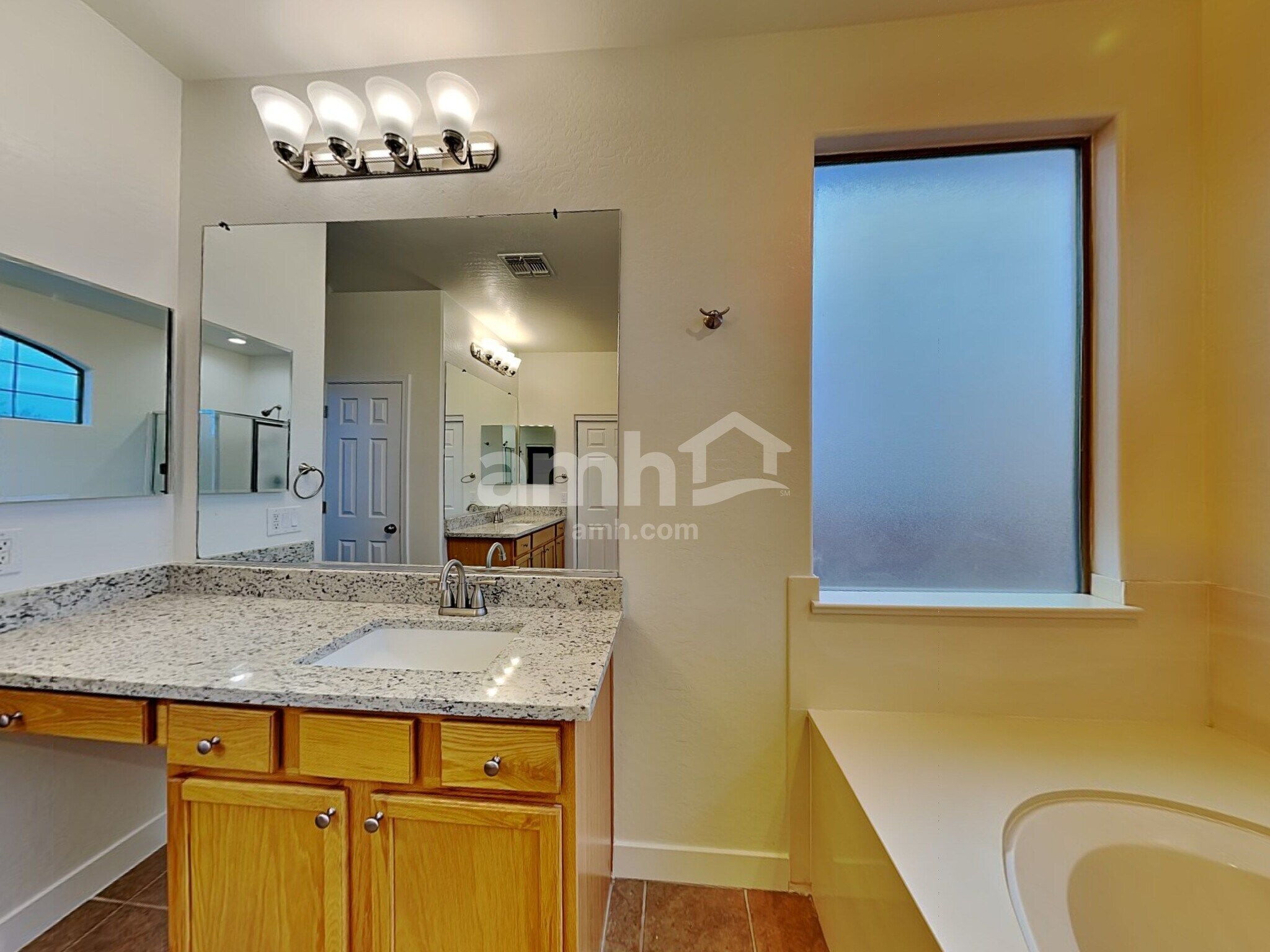 Building Photo - 5602 W Darrel Rd