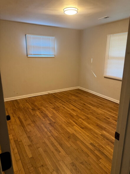 Building Photo - 207 Winchester Dr