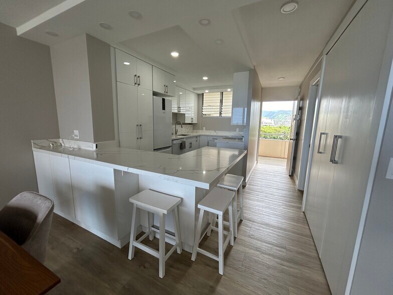 Building Photo - 1676 Ala Moana Blvd