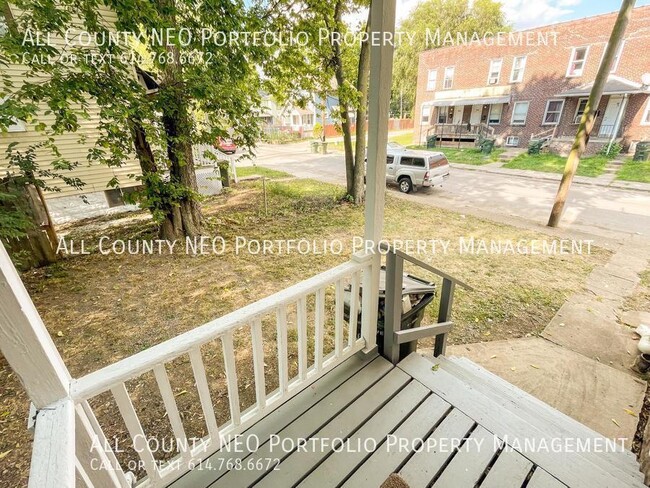 Building Photo - Charming 2-Bedroom Home on Corner Lot – Se...