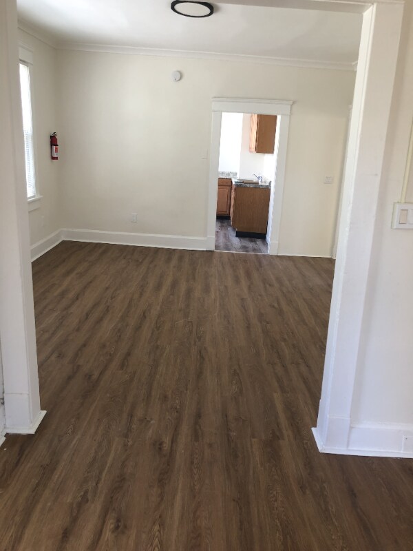 Building Photo - 448 Taylor Ave