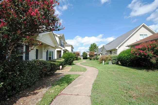 Primary Photo - 6363 Provident Green Dr