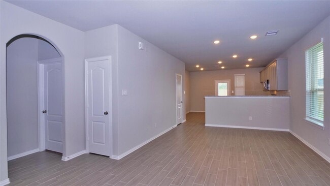 Building Photo - 31339 Spotted Saddle Hollow