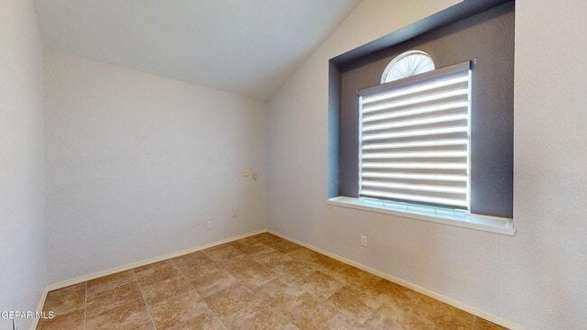 Building Photo - 7580 Plaza Taurina Dr