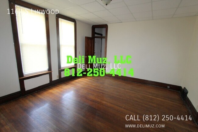 Building Photo - 1167 S Linwood Ave