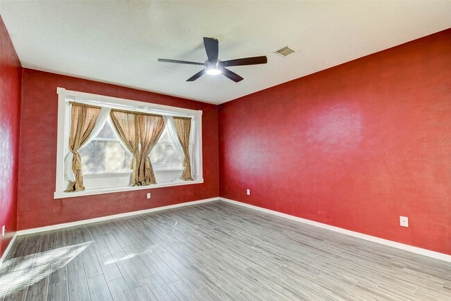 Building Photo - 8918 Cade Dr