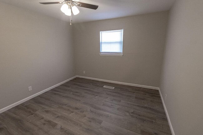 Building Photo - 7300 N Moberly Dr