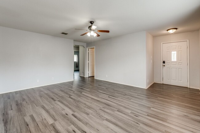 Building Photo - SINGLE-STORY 3-BEDROOM IN CIBOLO