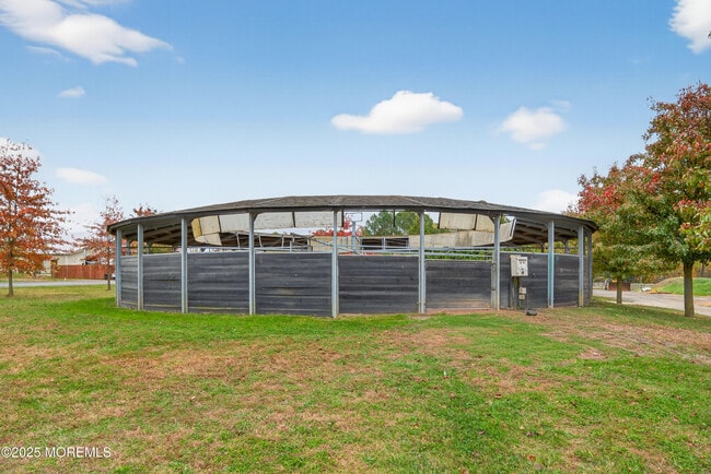 Building Photo - 52 Hill Rd