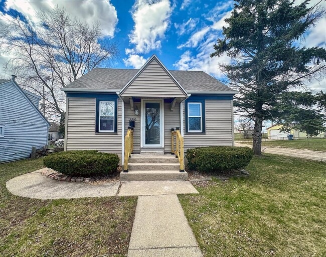 Building Photo - 5883 N 84th St