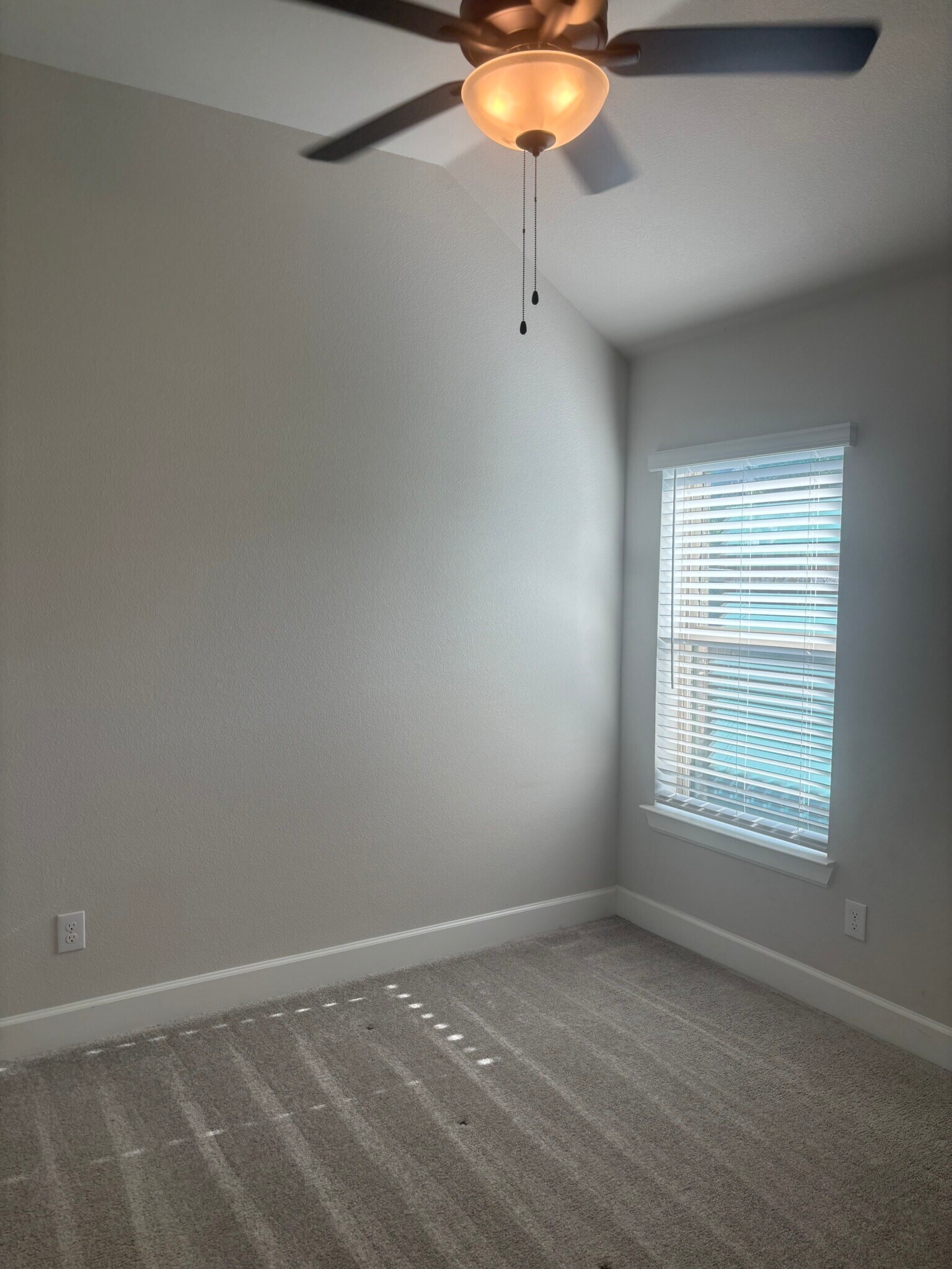 Building Photo - 8625 Spindletop Dr