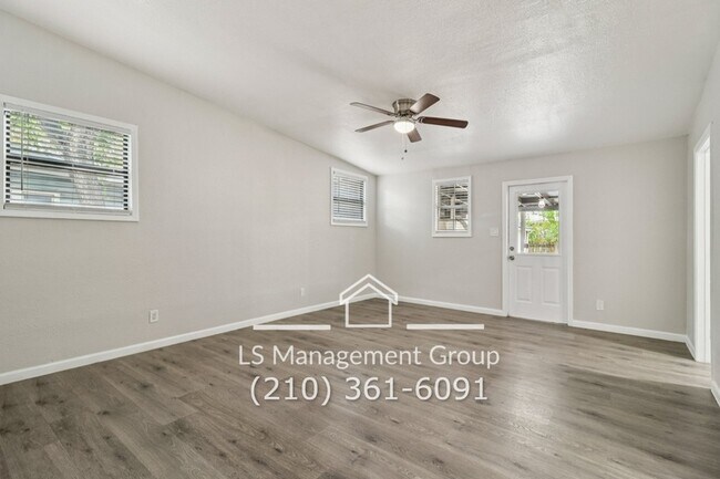 Building Photo - 622 Denver Blvd