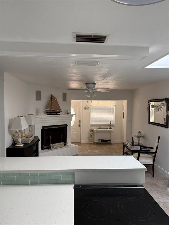 Building Photo - 3601 Saxon Dr