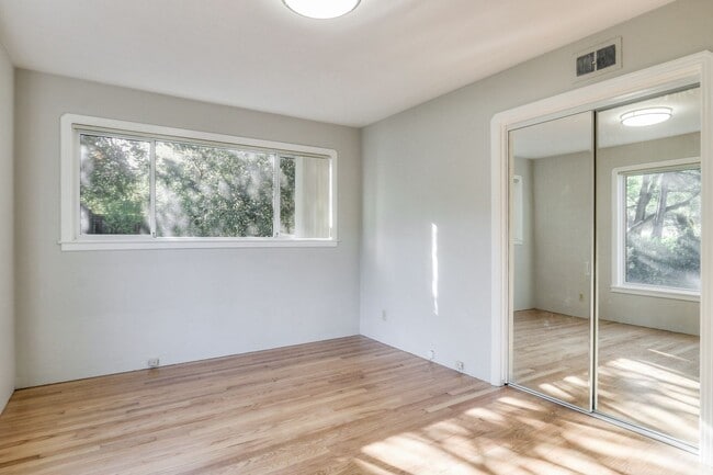 Building Photo - Home For Rent in Beautiful Saratoga!