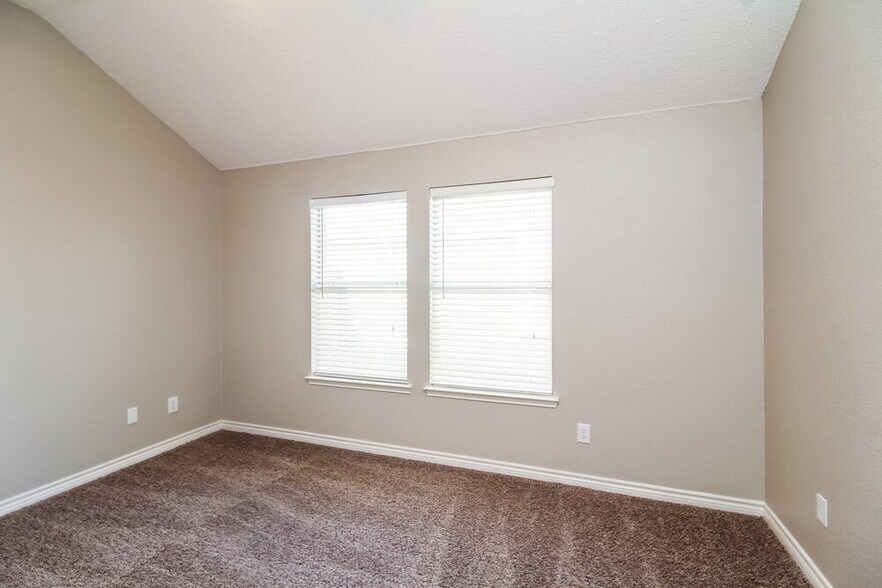 Building Photo - 1515 Warrington Way