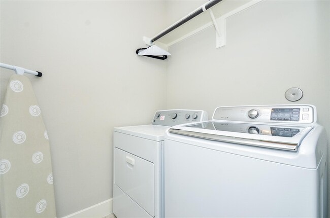 Building Photo - 3804 Leeland St