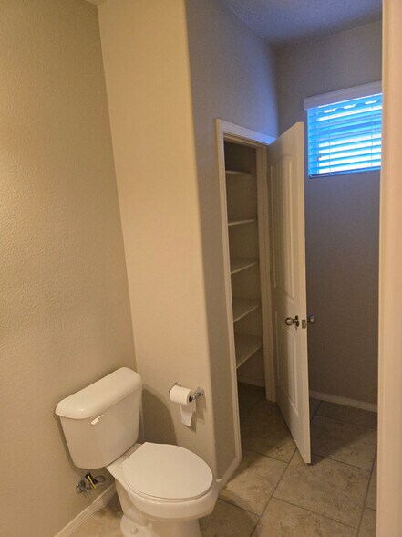 Building Photo - 7032 Tombstone Rd NW