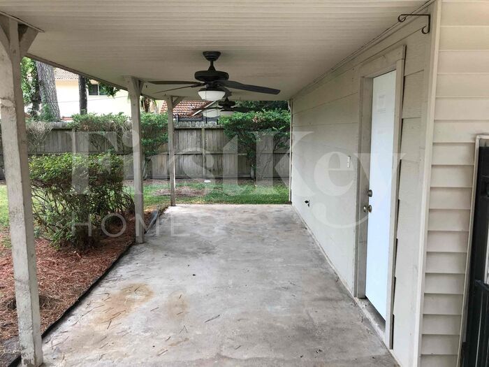 Building Photo - 11715 Parkriver Dr