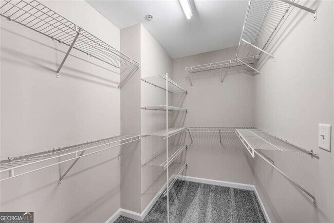 Building Photo - 268 Balaban Cir