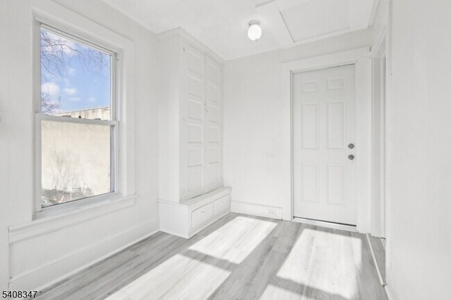 Building Photo - 66 N Washington Ave