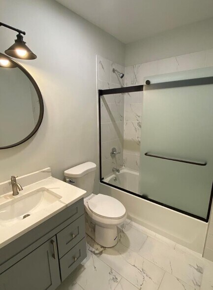 Building Photo - 532 N Main St