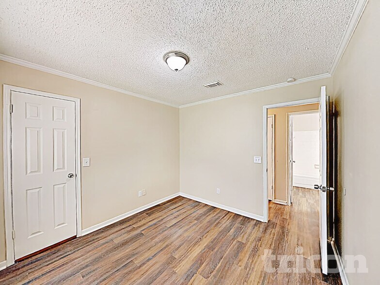 Building Photo - 13830 Keyworth Dr