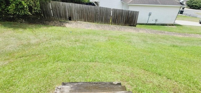 Building Photo - 1870 Nena Hills Dr