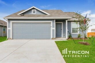 Building Photo - 3024 Yellow Pne Ave