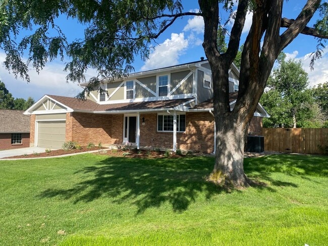 Building Photo - Updated Spacious Palos Verde Home