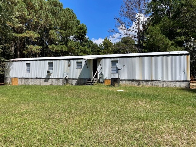 Building Photo - 4 BED, 2 BATH MOBILE HOME LOCATED IN JACKS...