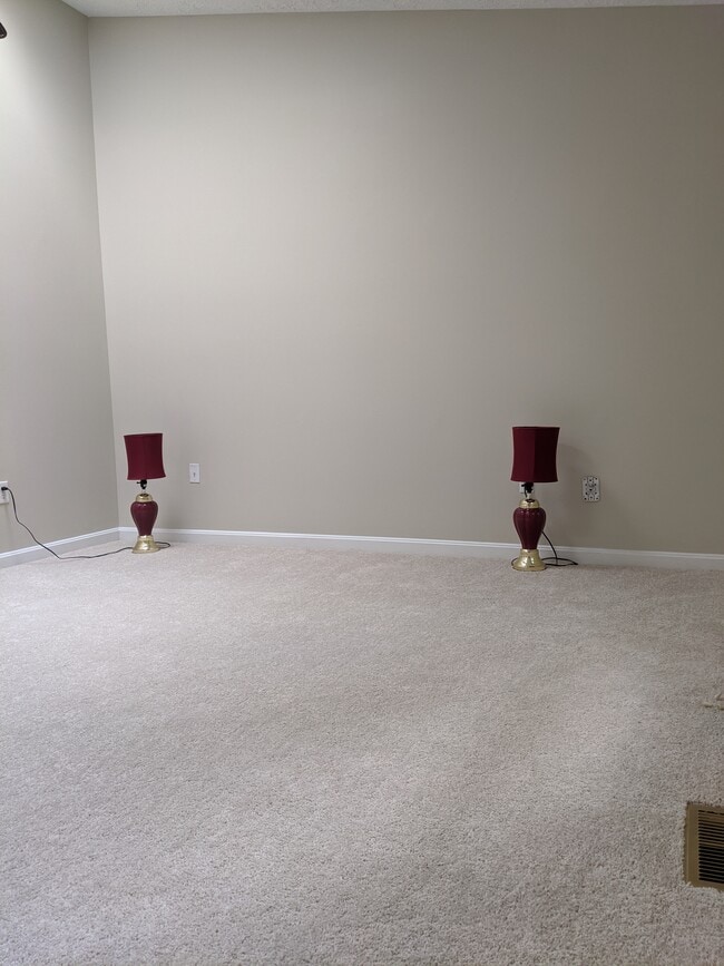 Building Photo - 13533 Ambassador Dr